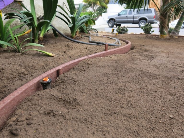 Bender Board Edging for your Lawn and Garden How to Select & Install It