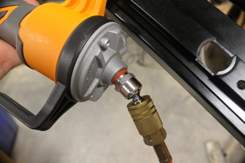 Swivel connector.