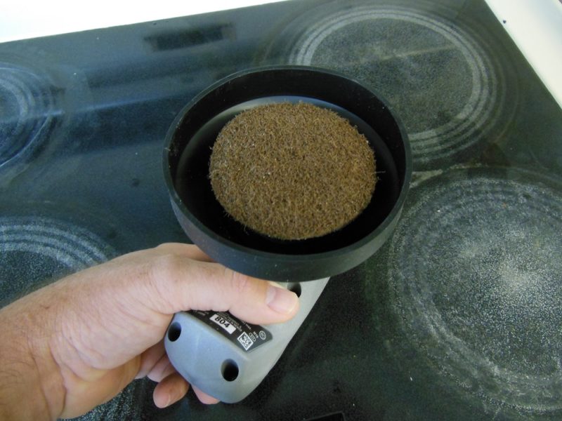 heavy duty pad w/ splash guard.
