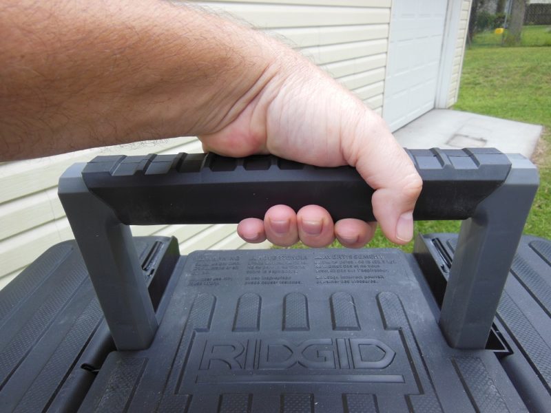Comfortable handle design