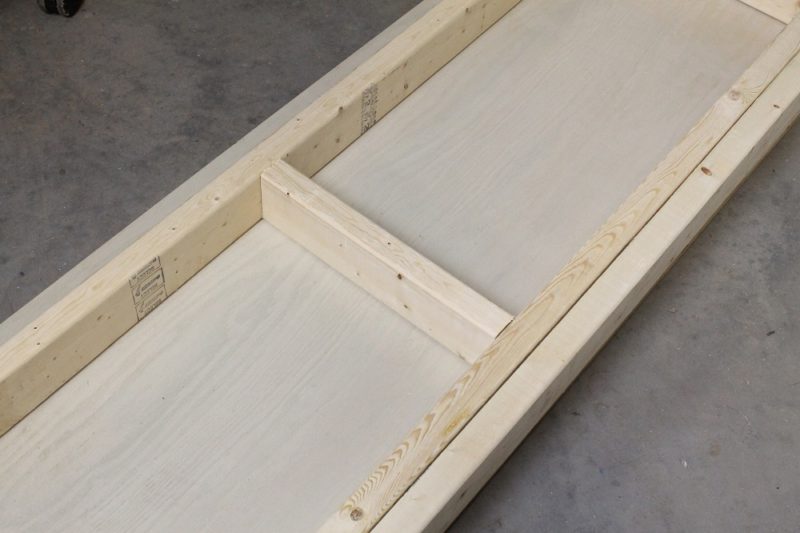 Center support piece.