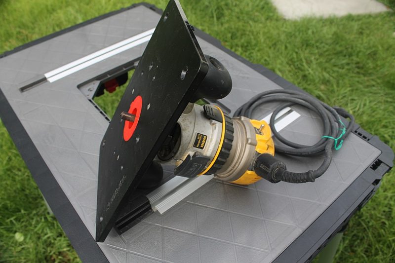 Husky portable workbench router mounting