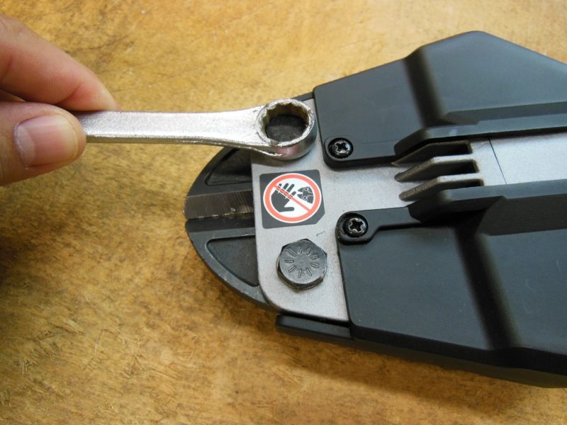 Easy jaw adjustment