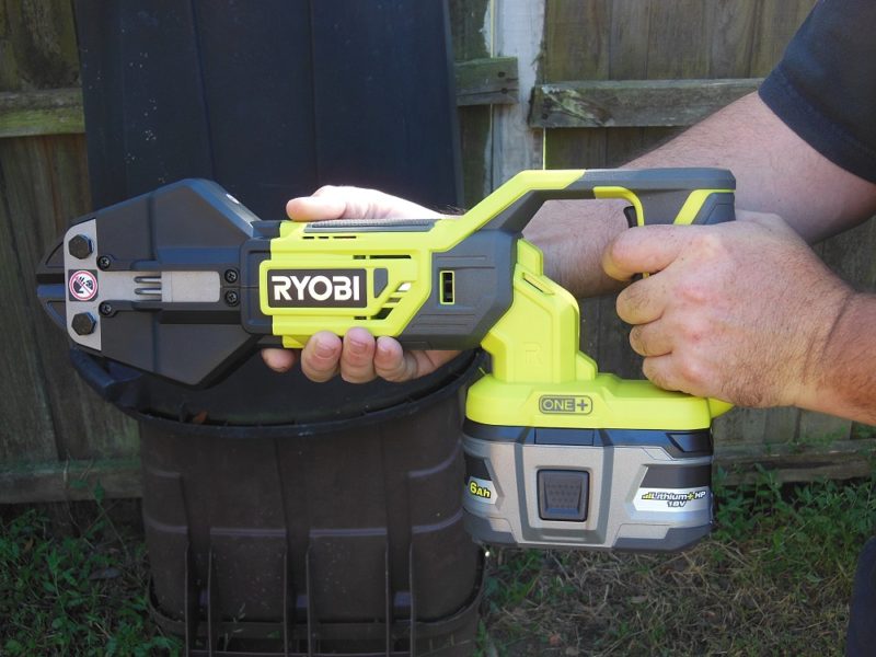 Ryobi 18V bolt cutter