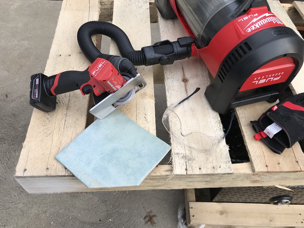 Milwaukee M12 Cut Off Tool Review The Sound Of One Hand Cutting Home Fixated