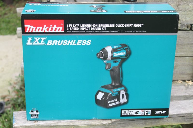 Makita XDT14T impact driver kit