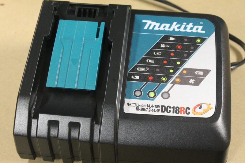 DC18RC fast charger