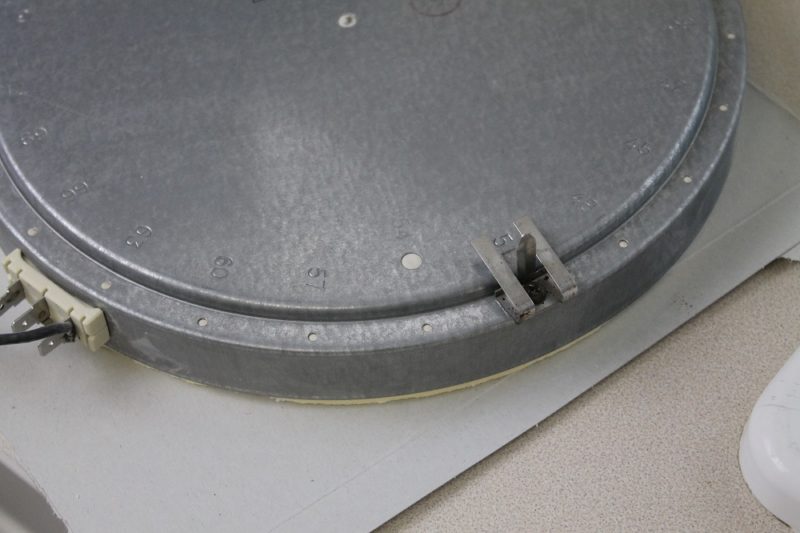 Mounting clip in place