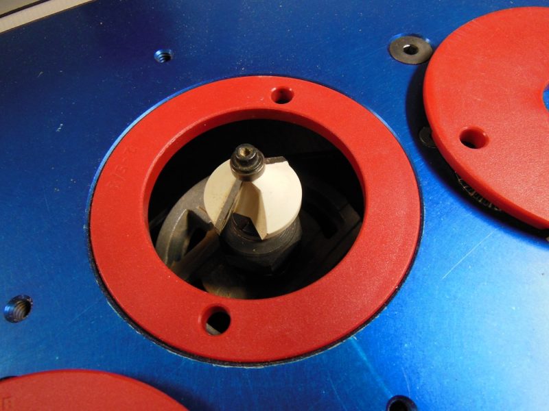 Over-sized router table insert ring