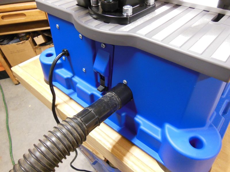 Built-in dust collection line.