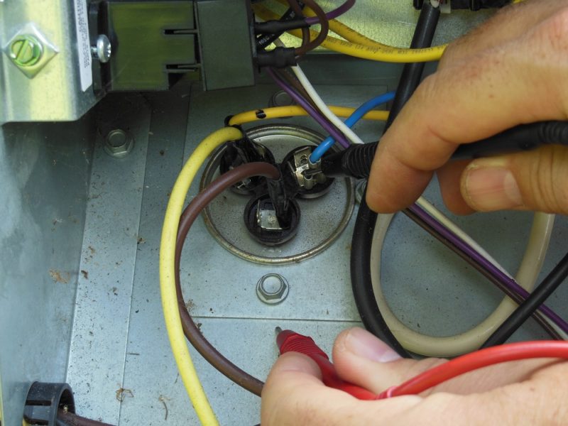 Make sure the capacitor is discharged.