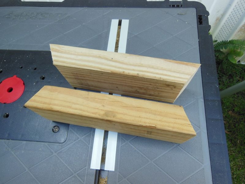 Intermediate bench supports.