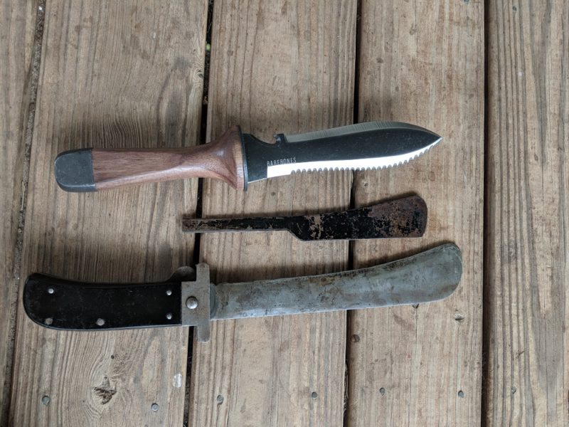 comparing hori hori to machete