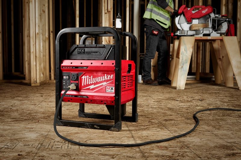 Milwaukee MX FUEL CARRY-ON Power Supply