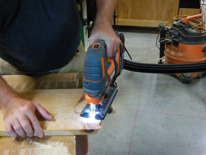 Ridgid R8832 dust collection.