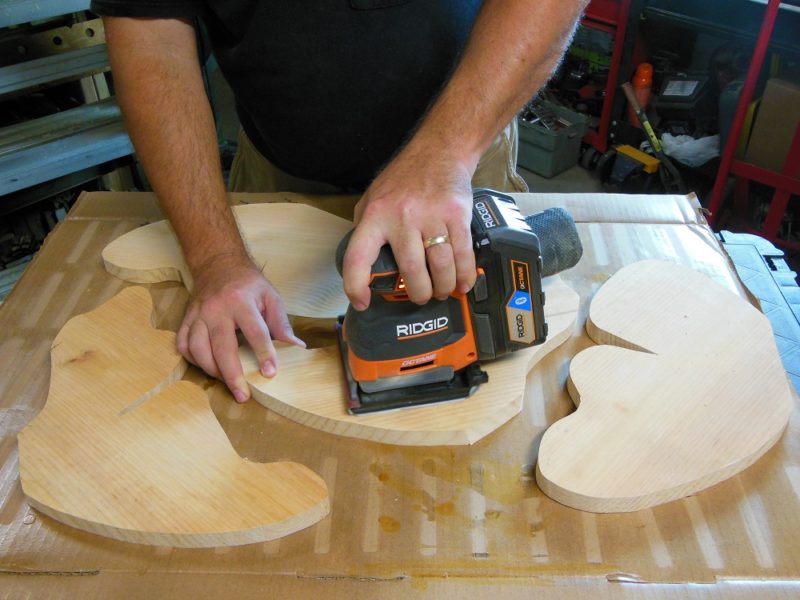 Sanding with the Ridgid R86064 1/4 sheet sander.