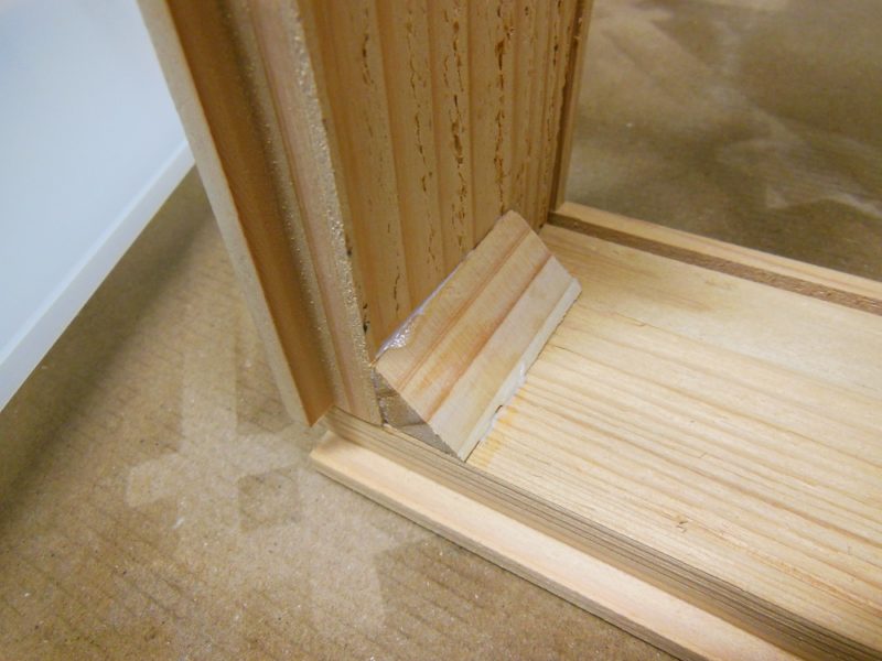 Corner reinforcement.