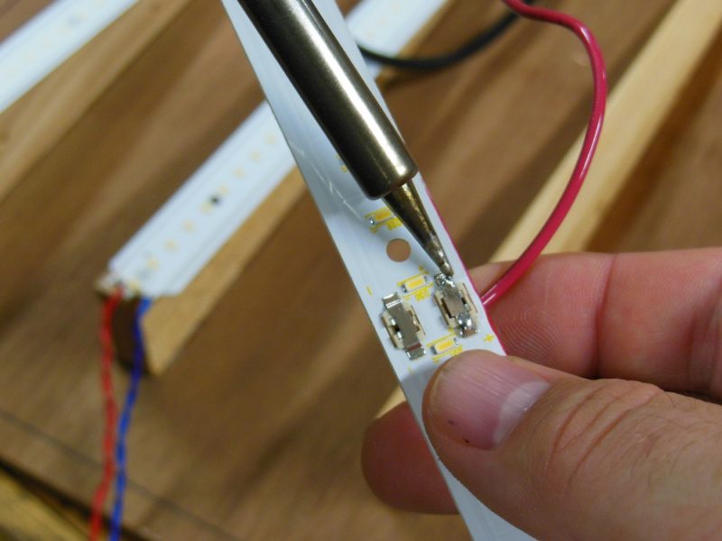 Remove the connector.