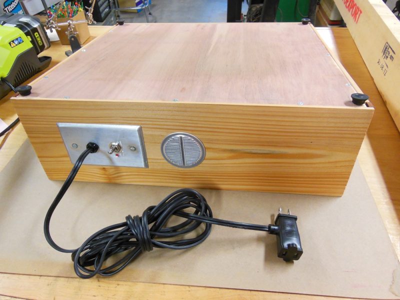 Final assembly of the light table.