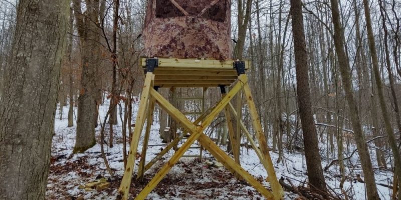 How to Build a Deer Stand Out in the Woods - Home Fixated