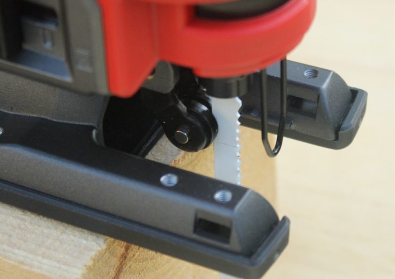 Blade support roller