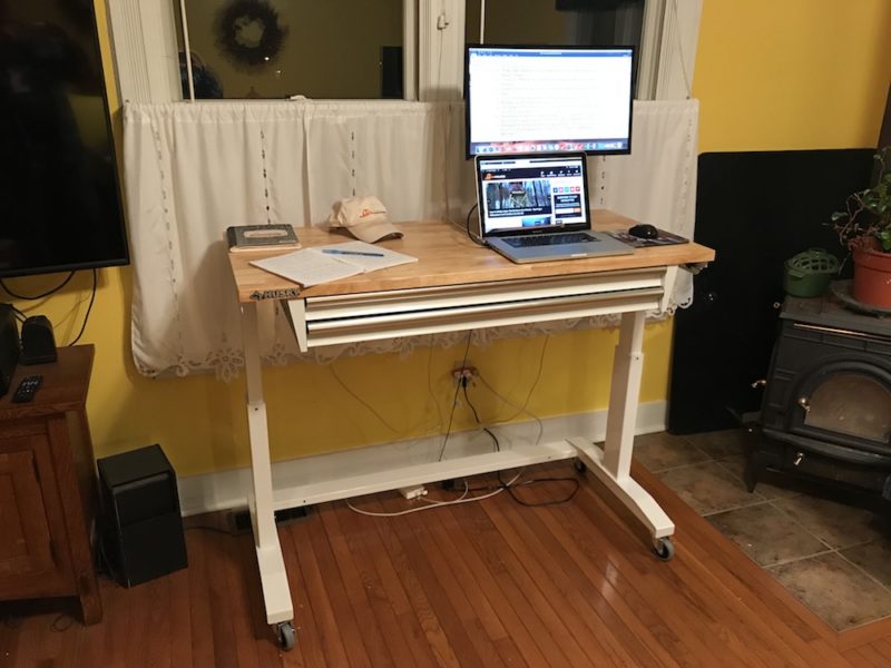 husky adjustable height work table