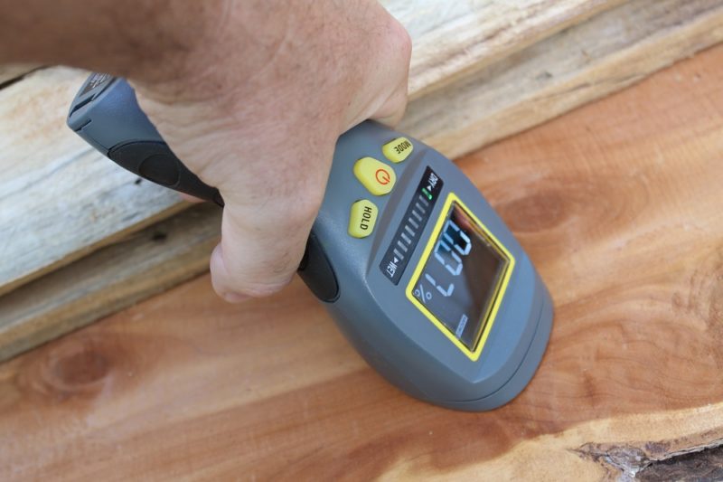 General Tools MM8 moisture meter