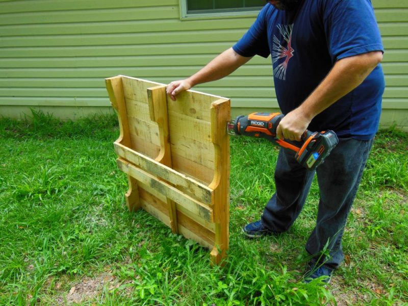 Breaking down pallets with Ridgid 18V Octane 1-handed recip saw.