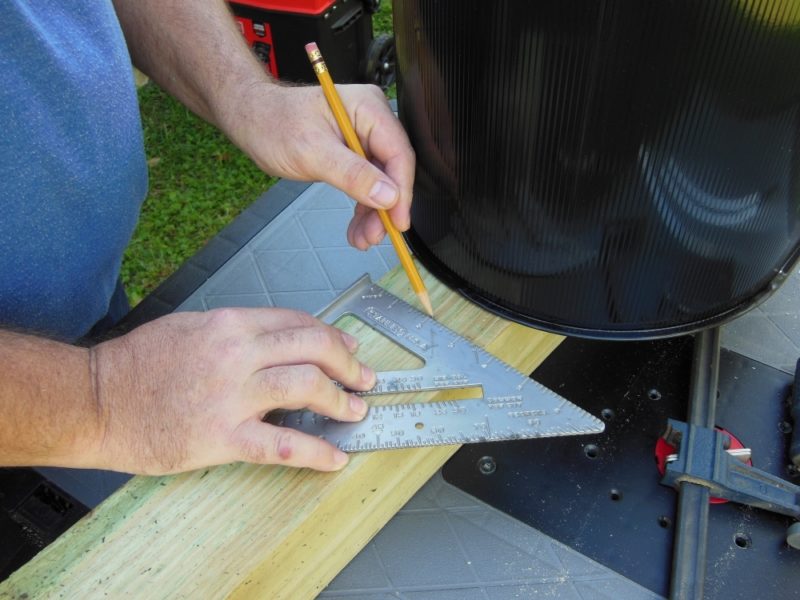 Marking for a decorative cut.