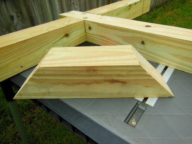Diagonal brace.