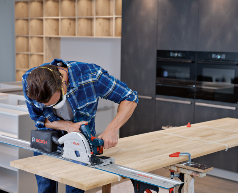 Profactor plunge action track saw