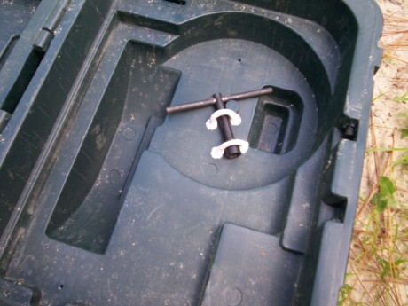 Chuck key secure with my dwindling supply of Sugru